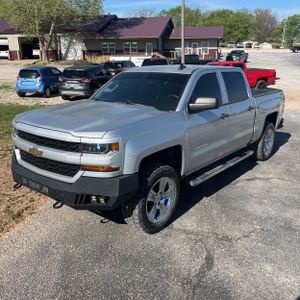 CHEVROLET SILVERADO 1500 CUSTOM - 1