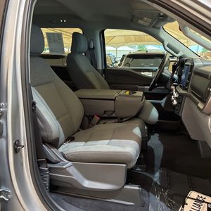 صورة مصغرة 32 لـ 2025 FORD F-150 XLT