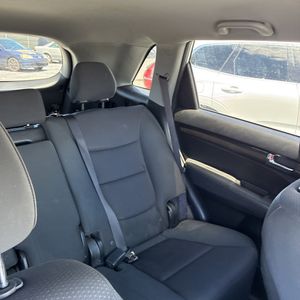 صورة مصغرة 35 لـ 2011 KIA SORENTO LX