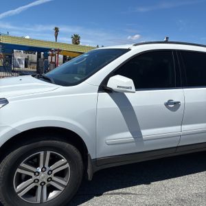 CHEVROLET TRAVERSE LT - 2