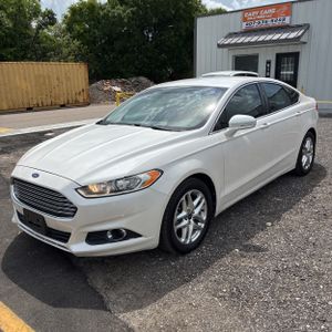 FORD FUSION SE - 1