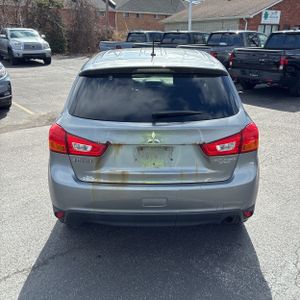 MITSUBISHI OUTLANDER SPORT ES - 7