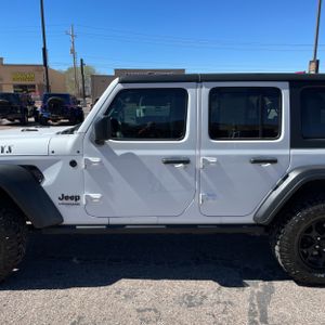 JEEP WRANGLER UNLIMITED WILLYS - 4