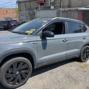 VOLKSWAGEN TAOS SE 4MOTION - 2