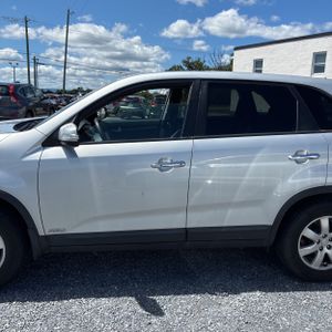 2011 KIA SORENTO LX — фото 4