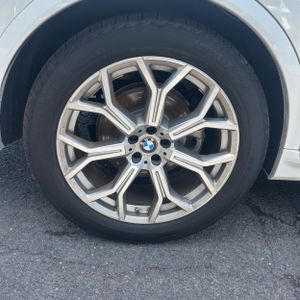 2024 BMW X7 XDRIVE40I 缩略图 19