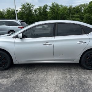 NISSAN SENTRA S - 4