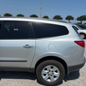 صورة 6 لـ 2010 Chevrolet TRAVERSE LS
