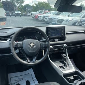 2021 Toyota RAV4 LE — миниатюра 34