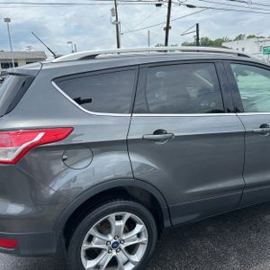 FORD ESCAPE TITANIUM - 9