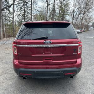 FORD EXPLORER XLT - 7