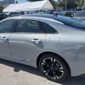 صورة 6 لـ 2022 KIA K5 GT-LINE