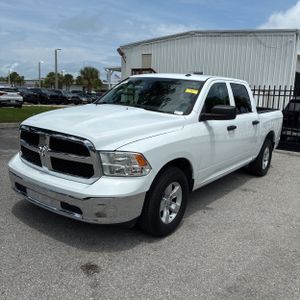 صورة 1 لـ 2020 RAM 1500 CLASSIC TRADESMAN