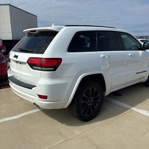 2018 JEEP GRAND CHEROKEE ALTITUDE — фото 61