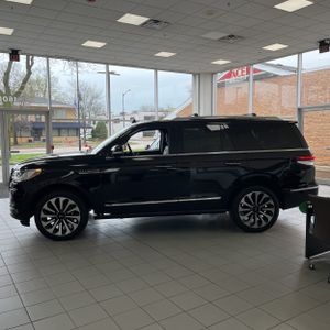 LINCOLN NAVIGATOR RESERVE - 3