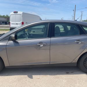 FORD FOCUS SE - 4