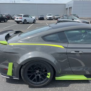 FORD MUSTANG GT PREMIUM - 9