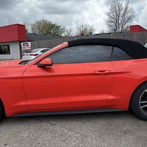 FORD MUSTANG ECOBOOST PREMIUM - 4