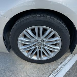 2013 Lexus ES 350 BASE photo 17