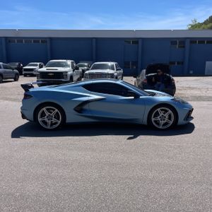 CHEVROLET CORVETTE STINGRAY - 10