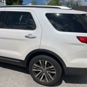 FORD EXPLORER PLATINUM - 6