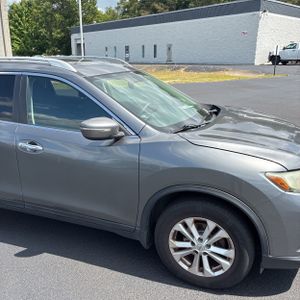 2014 Nissan ROGUE SV — миниатюра 13