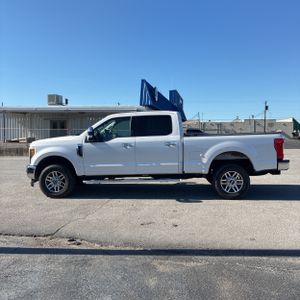 FORD F-250 SUPER DUTY LARIAT - 3
