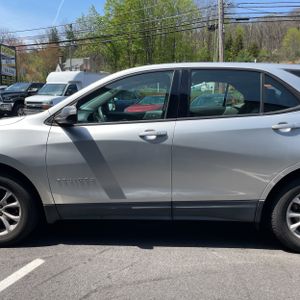 CHEVROLET EQUINOX LS - 4