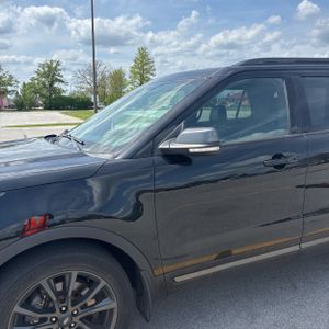 FORD EXPLORER XLT - 2