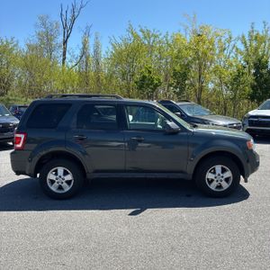 FORD ESCAPE XLT - 10