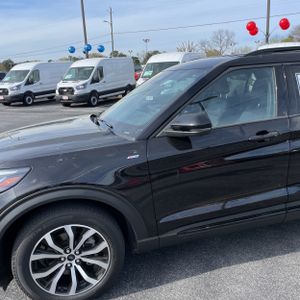 FORD EXPLORER ST-LINE - 2