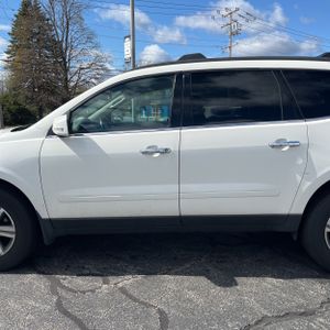 CHEVROLET TRAVERSE LT - 3