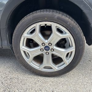 2019 FORD ESCAPE TITANIUM thumbnail 18