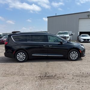 CHRYSLER PACIFICA TOURING L - 10