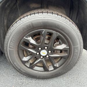 2021 Chevrolet TRAVERSE LS — миниатюра 18