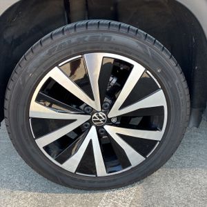 صورة 19 لـ 2024 Volkswagen TAOS SE