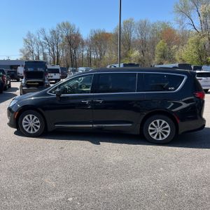 CHRYSLER PACIFICA TOURING-L - 3