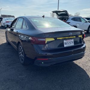 VOLKSWAGEN JETTA SE - 5