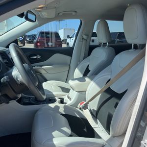 صورة مصغرة 32 لـ 2020 JEEP CHEROKEE LATITUDE PLUS