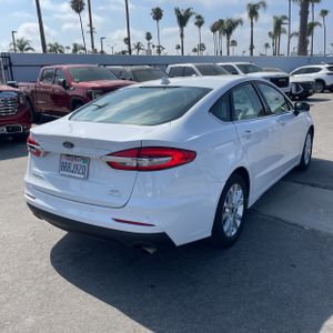 FORD FUSION SE - 8