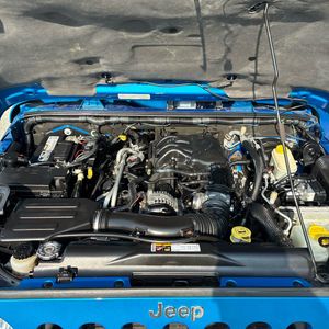 2015 JEEP WRANGLER UNLIMITED SAHARA 照片 41