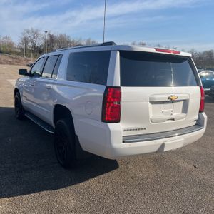 CHEVROLET SUBURBAN PREMIER - 5