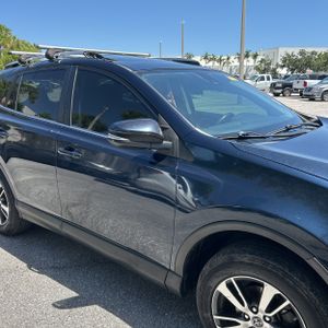 صورة 13 لـ 2018 Toyota RAV4 XLE