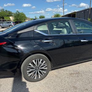 NISSAN ALTIMA SV FWD - 9