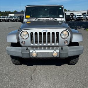 صورة 14 لـ 2015 JEEP WRANGLER UNLIMITED SAHARA