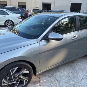 HYUNDAI ELANTRA SEL CONVENIENCE - 2