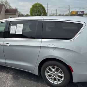 CHRYSLER VOYAGER LX - 6