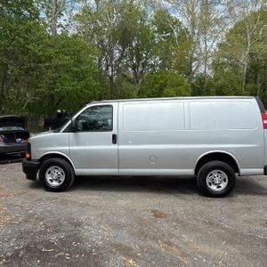 CHEVROLET EXPRESS 2500 - 3