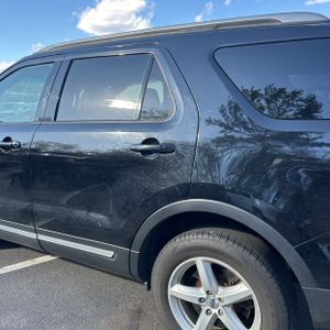 FORD EXPLORER XLT - 6