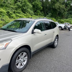 2017 Chevrolet TRAVERSE LT 照片 2